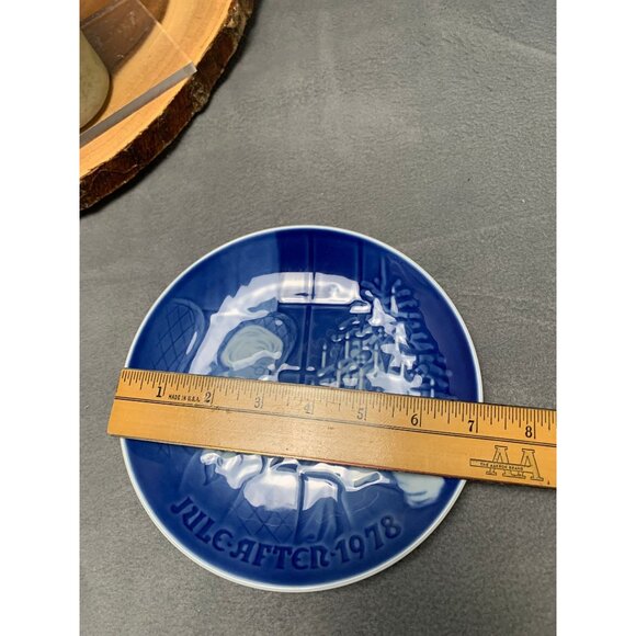 Vintage Bing & Grondahl 1978 "Jule Aften" Collectors Plate - Picture 4 of 5